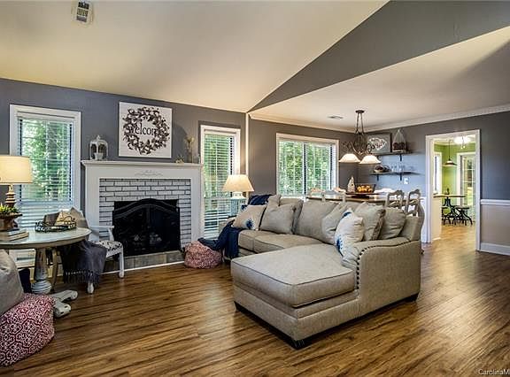 5th image of 2929 Misty Plum Ct