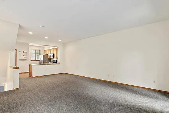 217 Sagebrook Ln — Photo 4