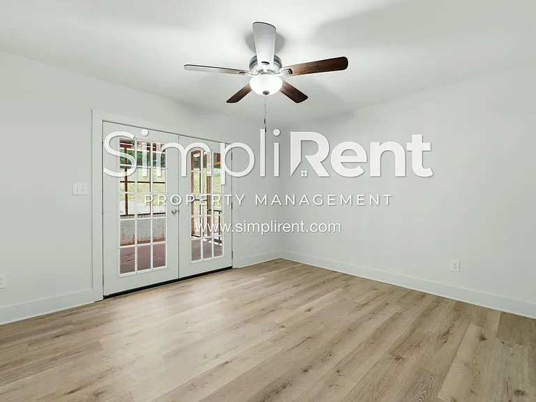 3685 Glen Falls Dr — Photo 15