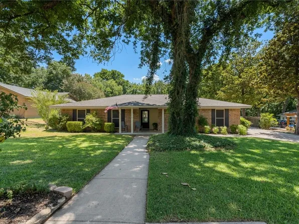 1116 Wedgewood Dr, Woodway, TX 76712