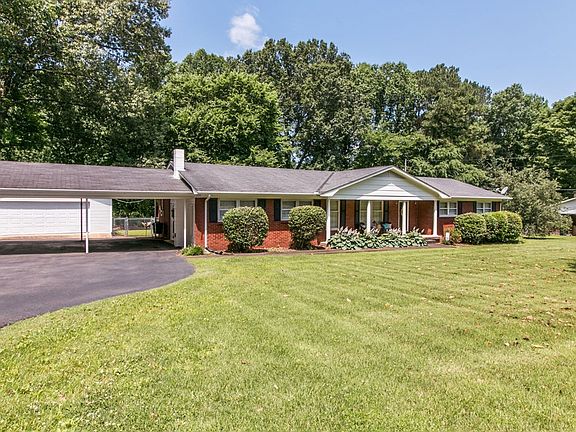 3rd image of 304 Royal Oak Dr