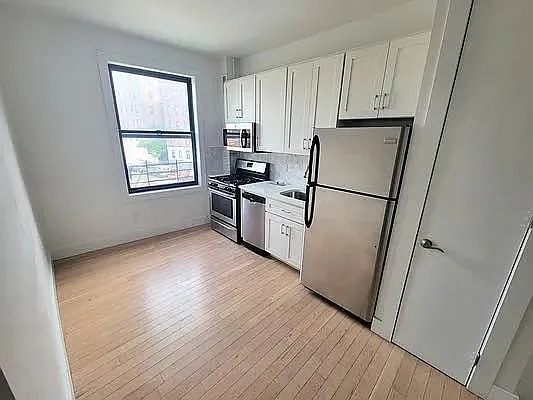 Rented by Bruma Realty LLC | media 5