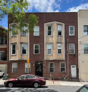 243 Pearsall Ave APT 2L, Jersey City, NJ, 07305
