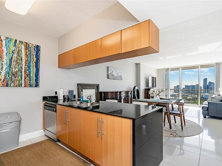 1750 N Bayshore Dr #3410 — Photo 10