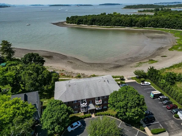 300 River St Unit 4, Weymouth, MA 02191