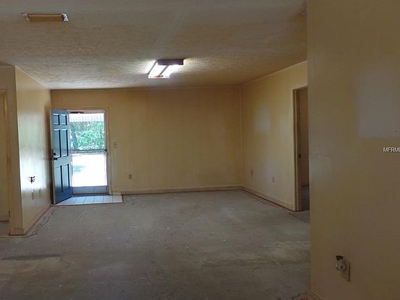 5th image of 30621 Fenimore St