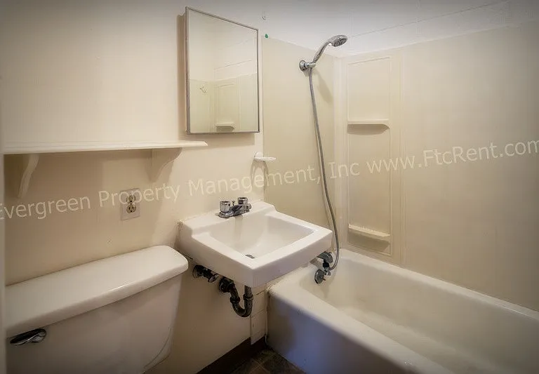 701 Parker St — Photo 34