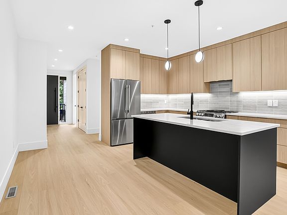 4th image of 21747 River Rd #2