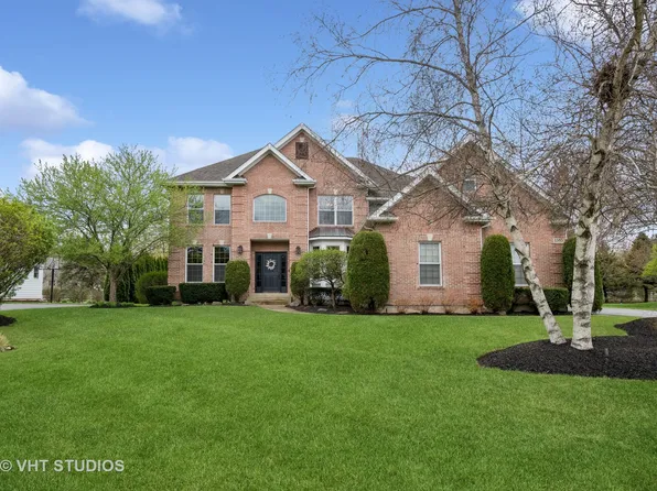 1503 Otter Trl, Cary, IL 60013