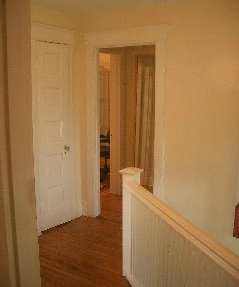 2nd Floor Hall to Back Bedrooms