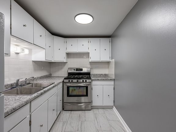 2nd image of 5310 N Chester Ave APT 102
