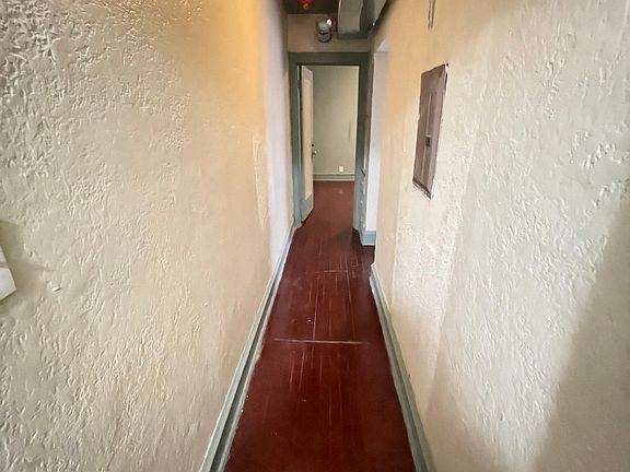 5th image of 2408 W Capitol Dr #1