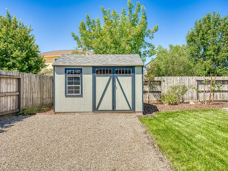 Large 8'x12' Storage Shed