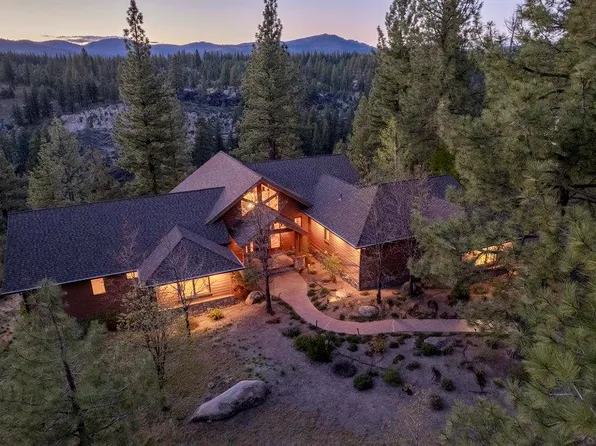 402 Falling Water, Clio, CA 96106