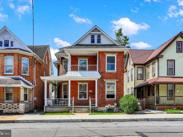 358 E Catherine St, Chambersburg, PA 17201