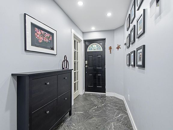2nd image of 532 W 23rd St