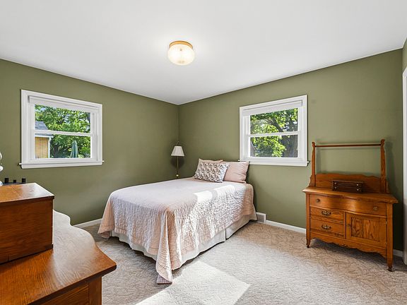 5th image of 1131 Coolidge Ave
