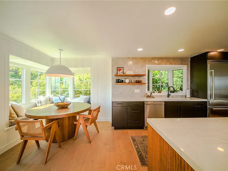 843 La Vista Dr — Photo 9