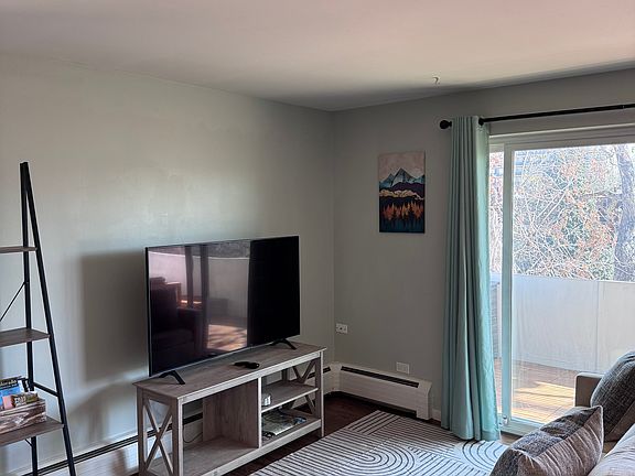 2nd image of 937 N Clarkson St APT 401
