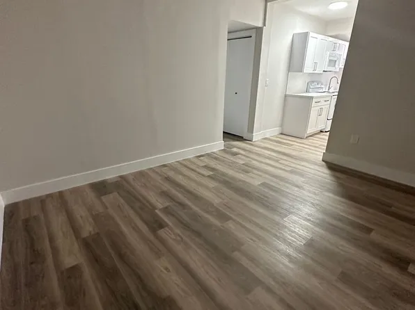 F7 - 7351 Gary Ave