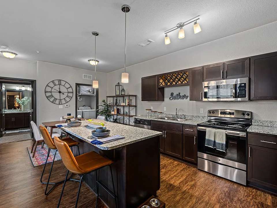 Ridge at Castle Rock Apartments