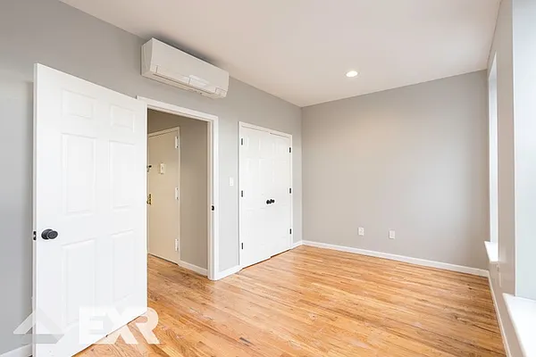 Rented by EXR | media 6