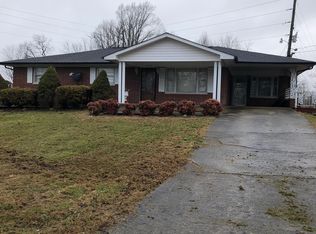 203 E Williamsburg St, Whitley City, KY 42653