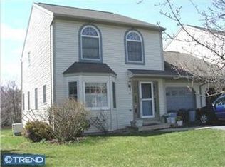 304 Saddlebrook Dr, Wernersville, PA