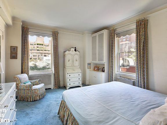 3rd image of 1017 Lexington Ave #5C
