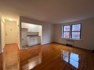 6188 Dry Harbor Rd APT 4B, Flushing, NY 11379