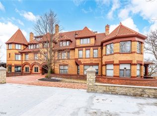 23200 Lake Rd APT 51, Bay Village, OH 44140