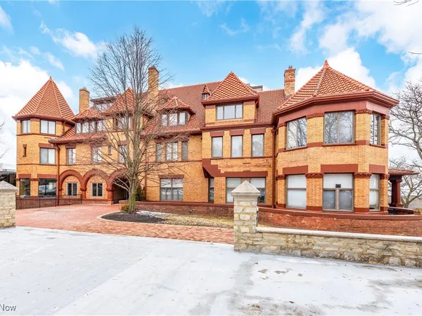 23200 Lake Rd APT 51, Bay Village, OH 44140