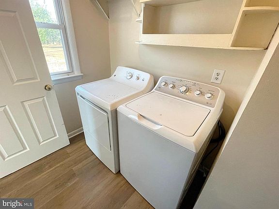 3rd image of 40815 King Dr