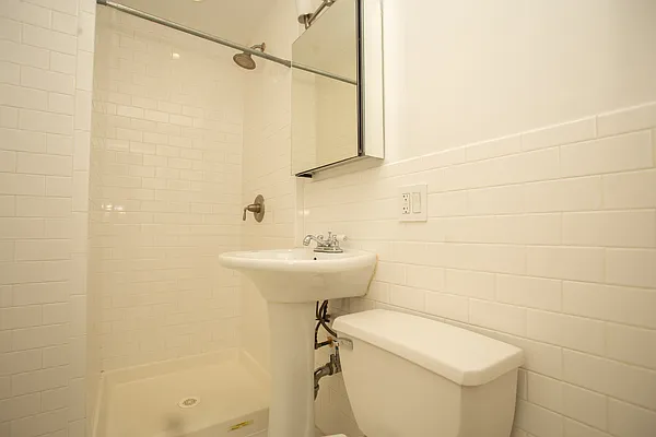 Rented by Blip LLC | media 38