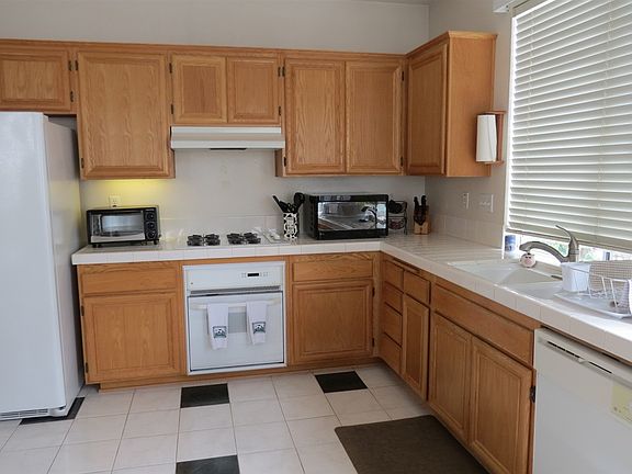 4th image of 2071 Bravado St