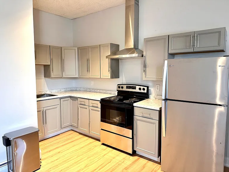 310 Union St #A — Photo 6
