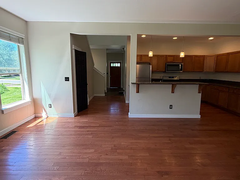 224 Kimball Ave #10-B — Photo 4
