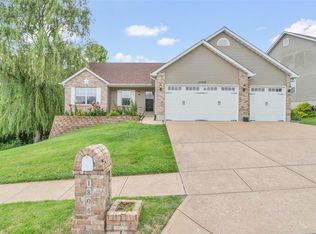 1806 Championship Ln, Festus, MO 63028