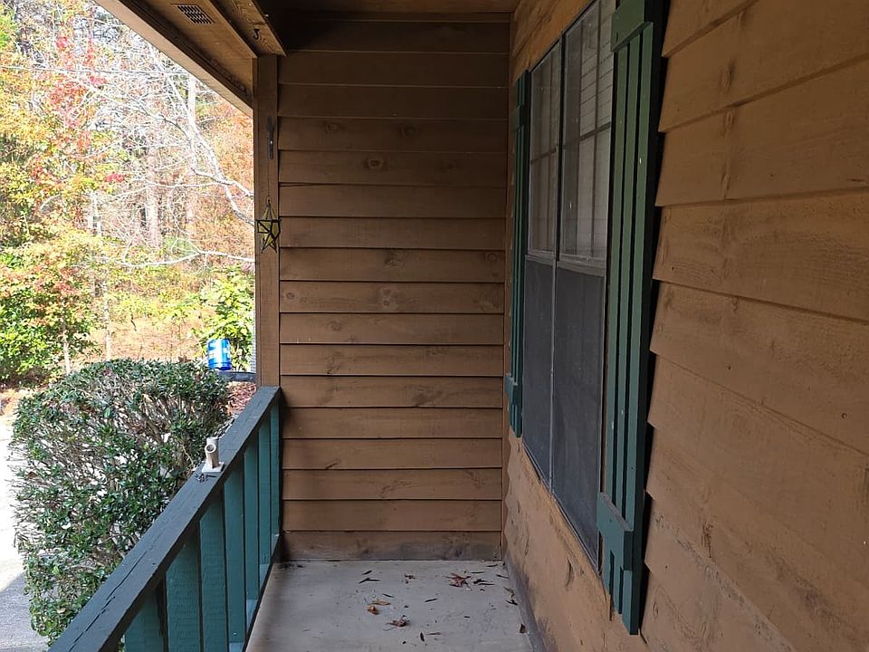 2nd image of 522 Knollwood Dr