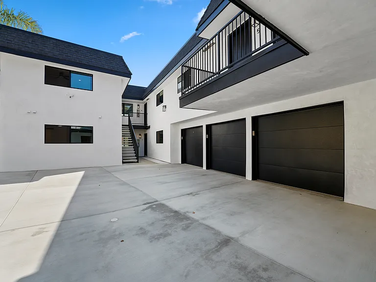243 Avenida Montalvo #6 — Photo 17