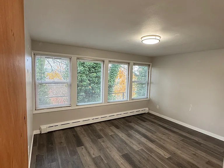 4748.5 22nd Ave NE — Photo 15