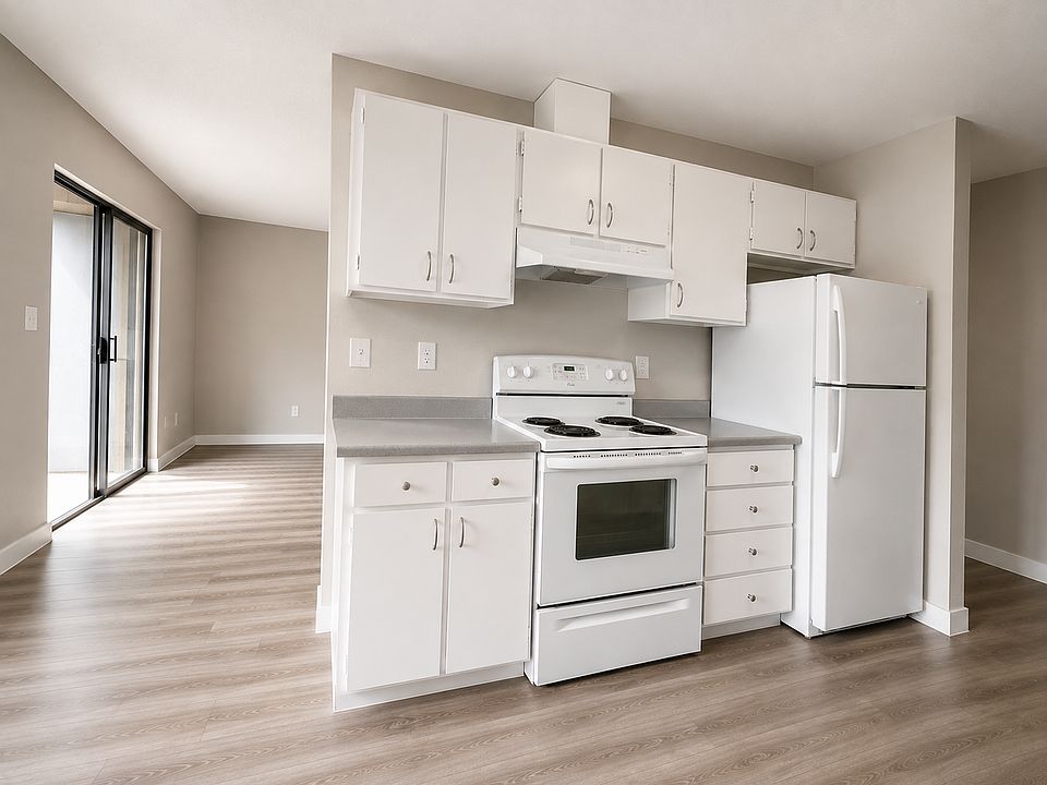 1st image of 12550 SE Powell Blvd #3