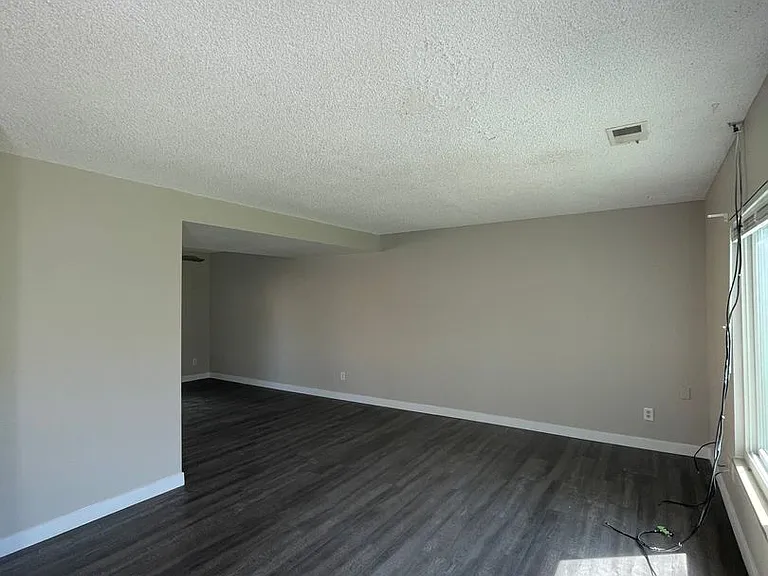 1179 S Troy St — Photo 6