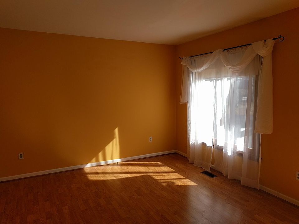 1st image of 25006 James Ave