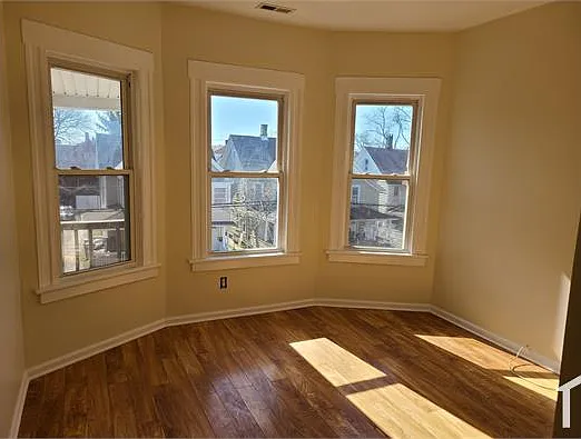 934 Hancock Ave #3L — Photo 6