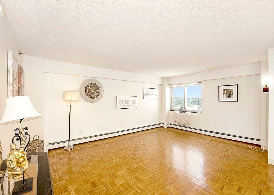 1st image of 1025 Hancock St Unit 12F
