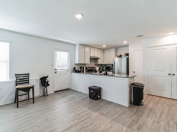 5th image of 4211 Fluvial Cir