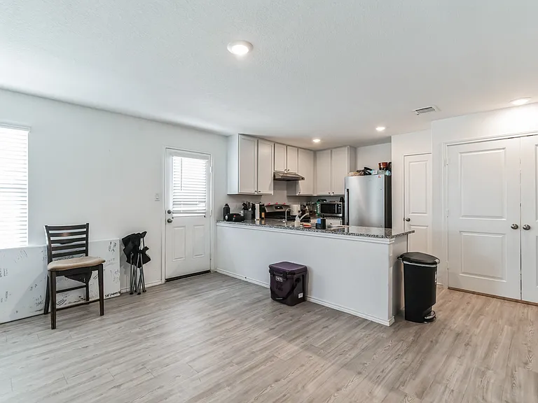 4211 Fluvial Cir — Photo 5