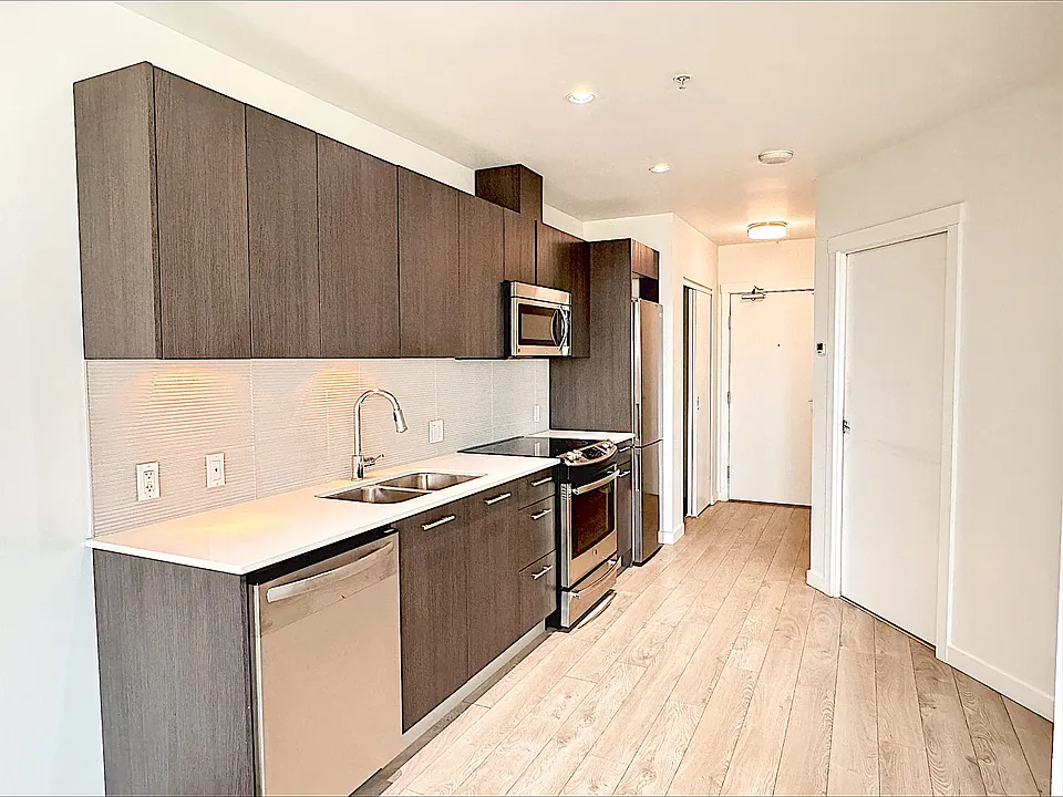 97 W Georgia St #1709