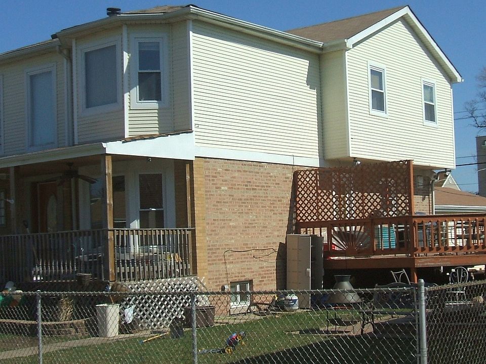 1st image of 4579 N Narragansett Ave